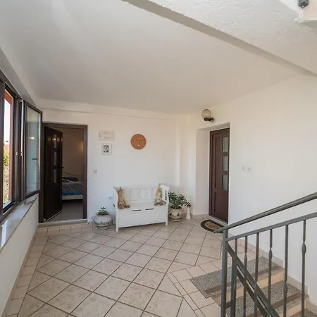 Mirjana Apartamento *