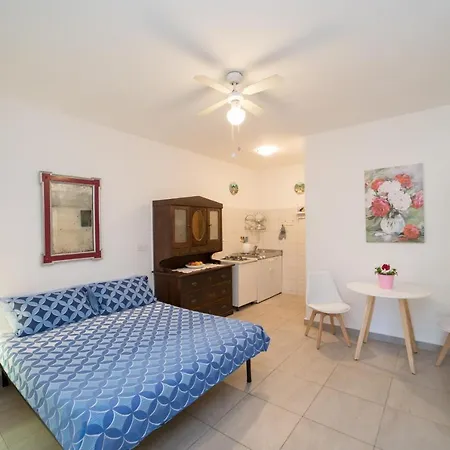 Mirjana Apartamento *